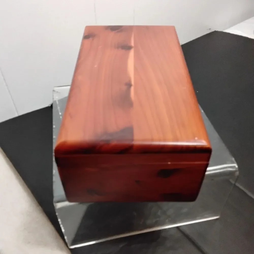 Small Lane Cedar Box  8.5 X 5  Sample box